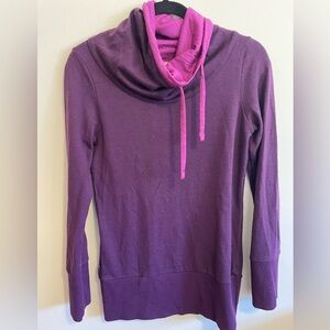 #117- ICEBREAKER -Boreal 320gm merino wool Long Sleeve Cowl, purple, size small